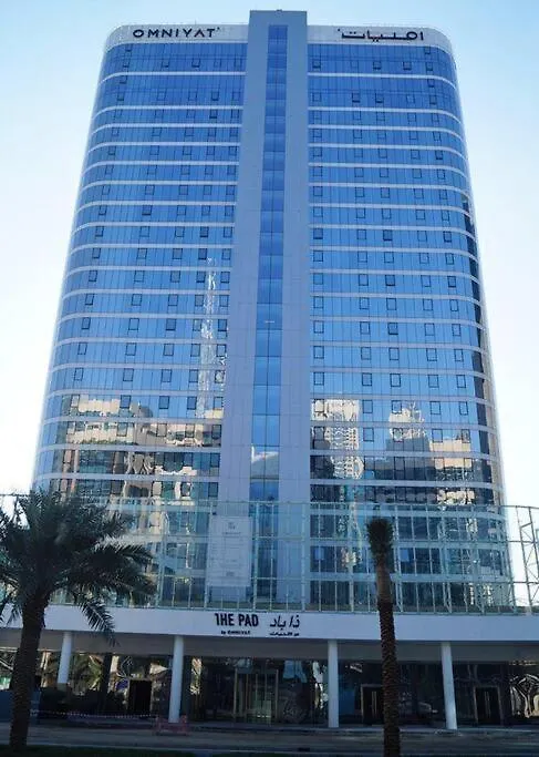 Exquisite Stay In Downtown Burj Khalifa Views With Stunning Pool Dubai Apartment