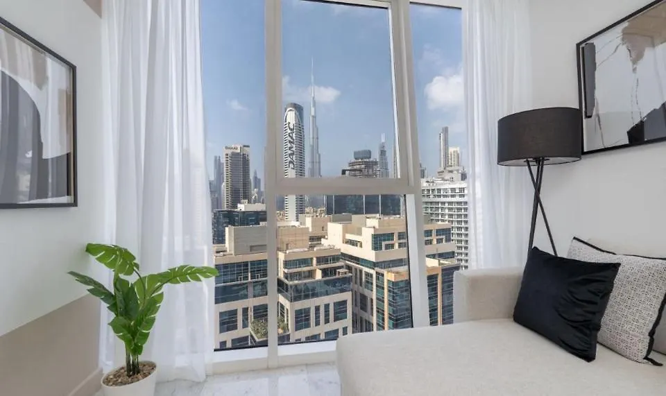 Apartment Exquisite Stay In Downtown Burj Khalifa Views With Stunning Pool Dubai