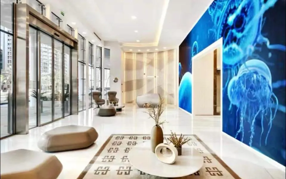 Exquisite Stay In Downtown Burj Khalifa Views With Stunning Pool Dubai United Arab Emirates