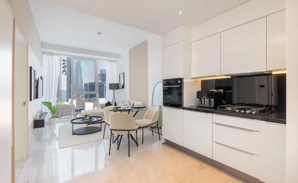 Exquisite Stay In Downtown Burj Khalifa Views With Stunning Pool Dubai